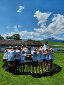 Mehr über den Artikel erfahren Fußball-Halbfinale